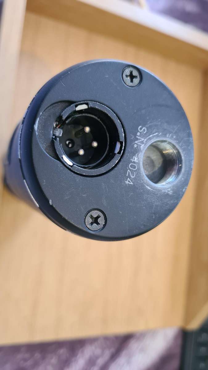 CAD Equitek E-200 microphone