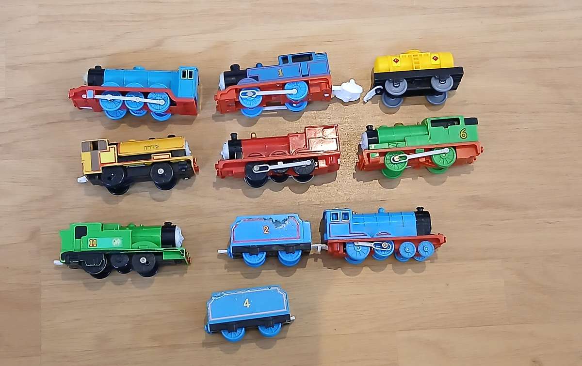 TOMY Thomas train set engines