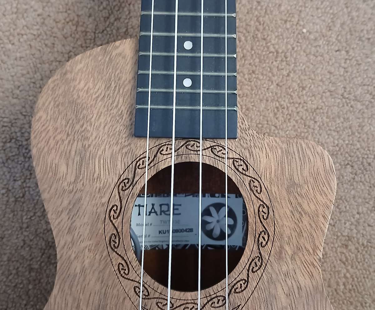 Ukelele Tanglewood TWT13E