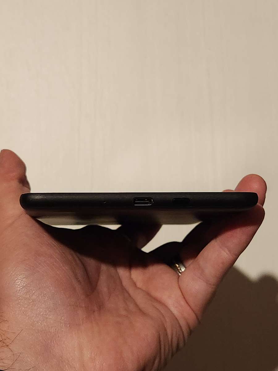 Amazon Kindle 6-inch 16GB Wi-Fi 11th gen (2022)