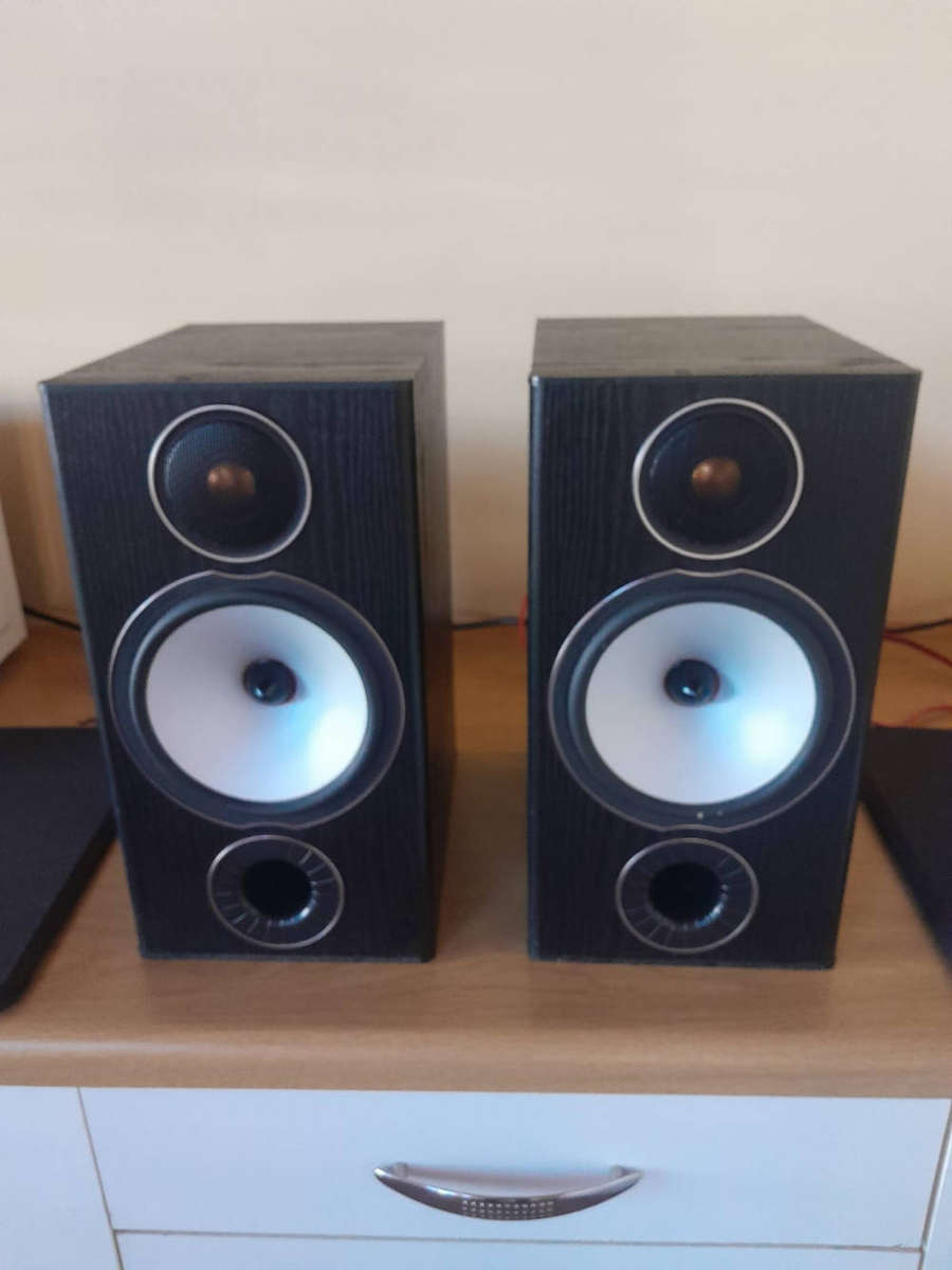 Monitor audio bronze BX2 bookshelf speakers