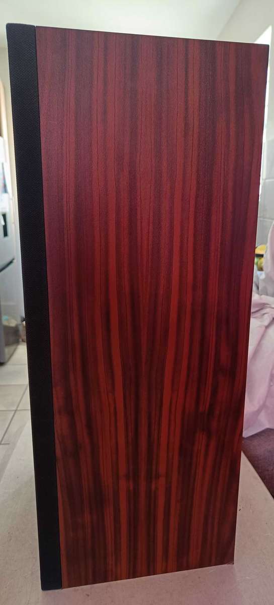 Sansui Floor standing speakers