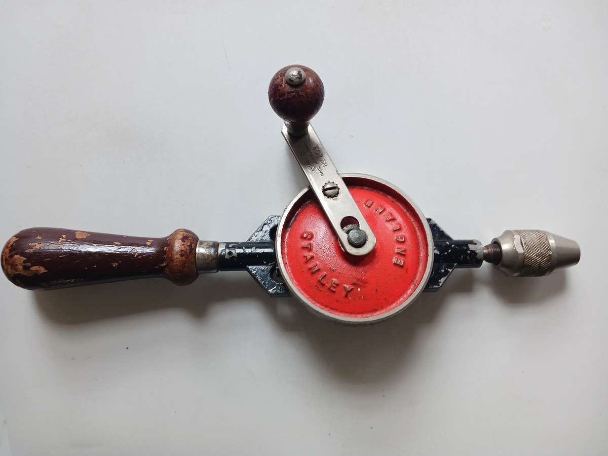 Vintage Stanley Hand Drill Made in England No. 803 ( in good condition )