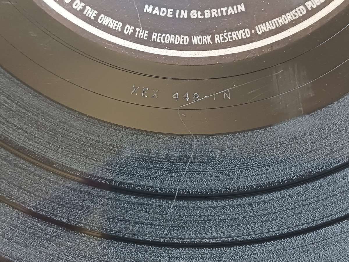 The Beatles - With The Beatles ( 1963  UK pressing, vinyl mono sleeve marked stereo, LP )