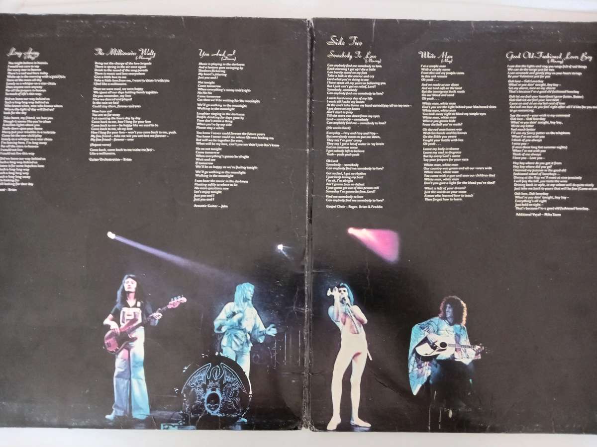 Queen - A Day At The Races  ( 1976 SA released LP )