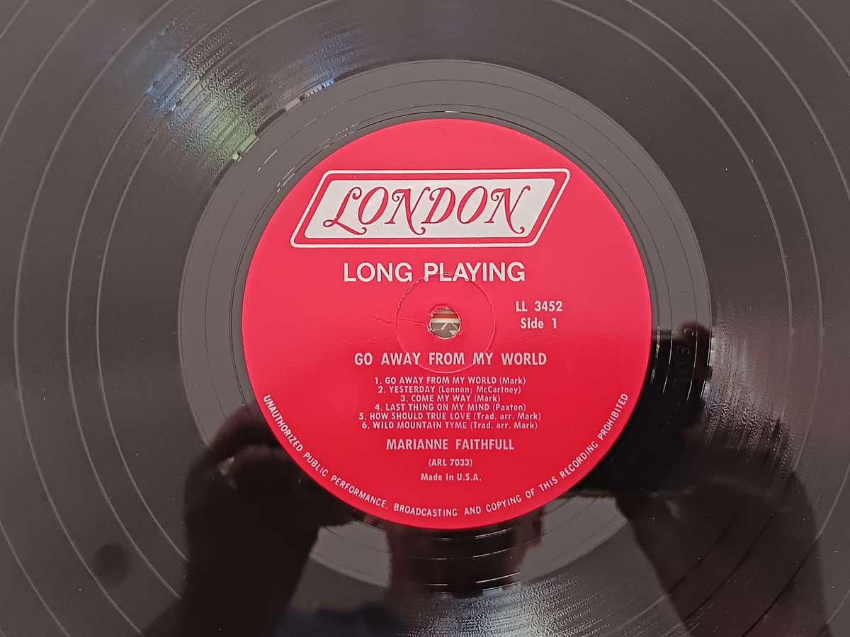 Marianne Faithfull -  Go Away From My World ( Scarce 1965 US pressed  LP NM )