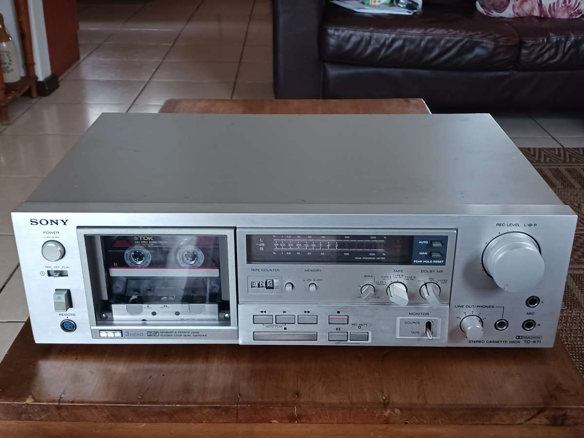 Sony TC - K71    ( 3-Head Tape Deck,in good working condition,recently serviced )