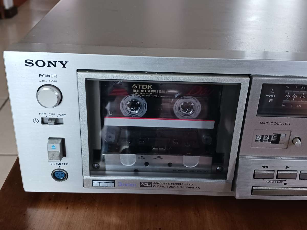 Sony TC - K71    ( 3-Head Tape Deck,in good working condition,recently serviced )