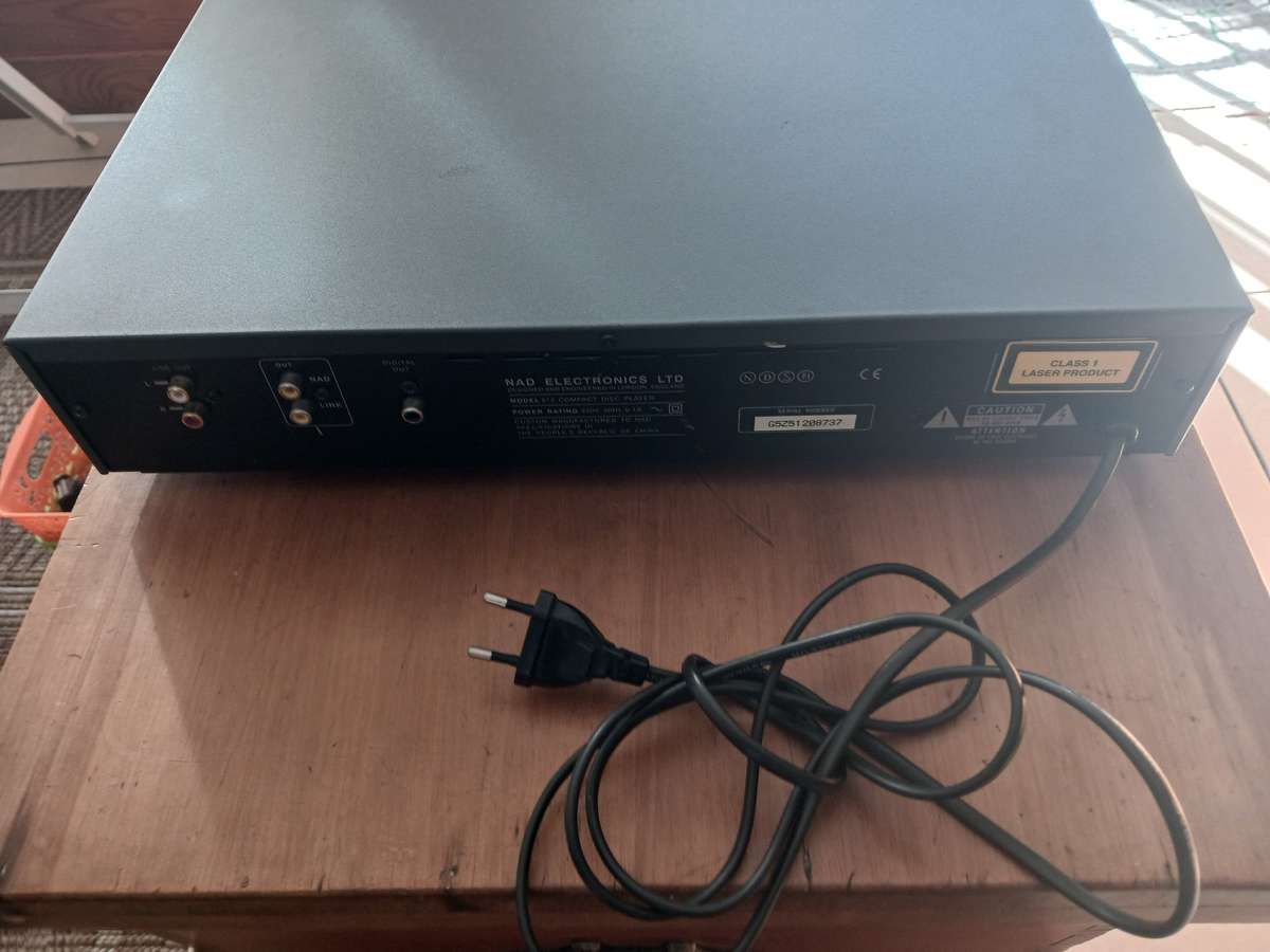 Nad CD Player Model 512, with remote and owners manual,all in excellent condition.