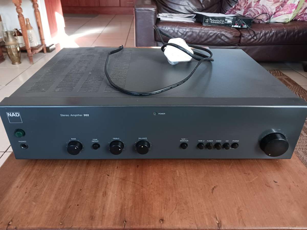 Nad 302-Amplifier 25 watts  ( 1993-1994 Hi Fi choise best buy )