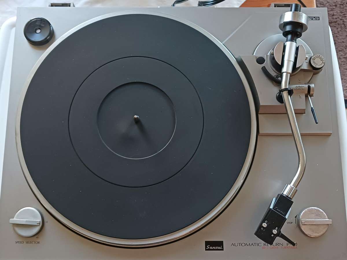 Sansui P-50  -   Turntable in a clean working  condition