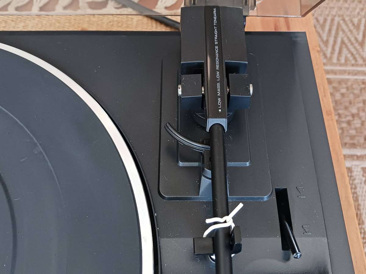 Kenwood Turntable - Model KD 37R ( in good working condition.)