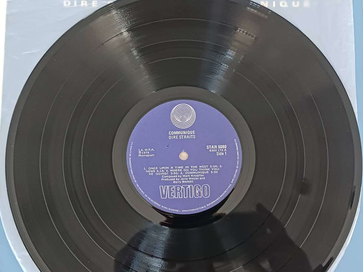 Dire Straits - Communique  ( 1979 SA released LP NM  )