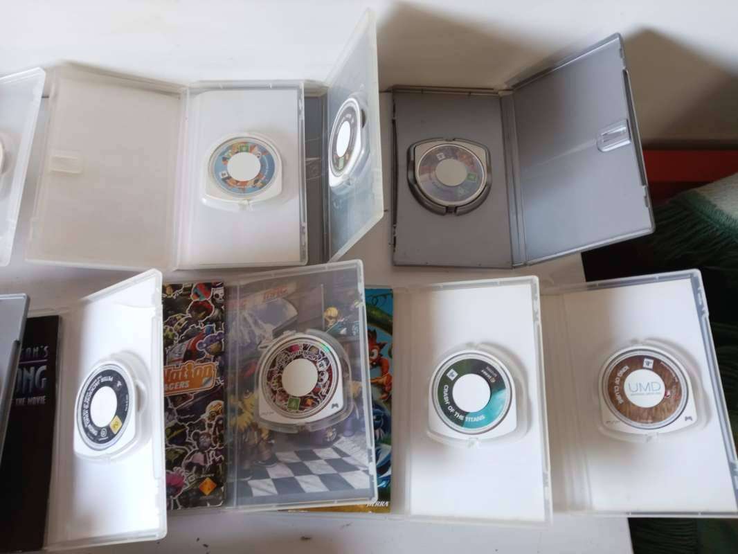 2x Sony Psp Console Bundle - White+ Black Phat Models + 13 x Games - Godof War, Gran Turismo
