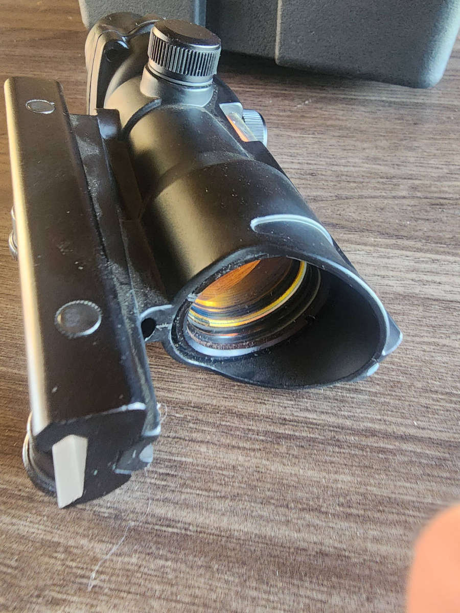 Illuminated Red Dot Sight