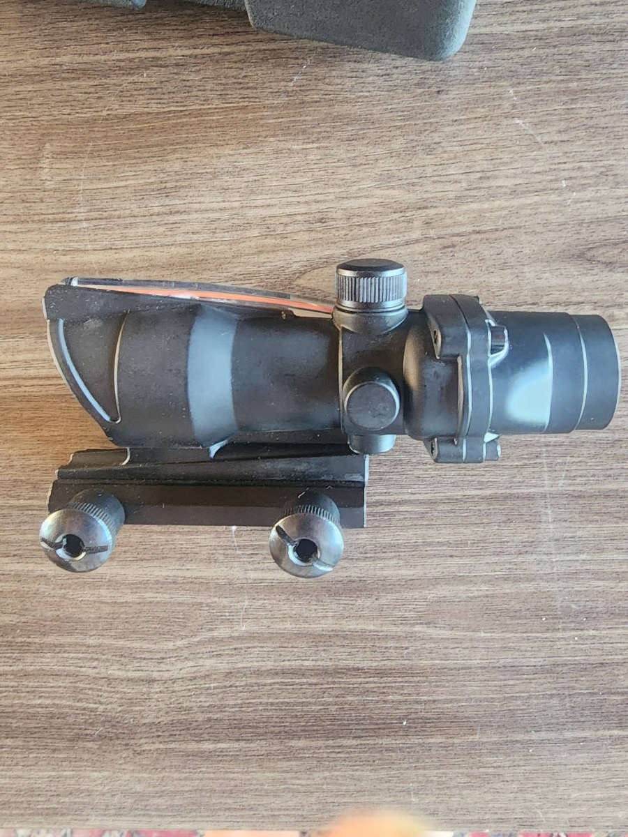 Illuminated Red Dot Sight