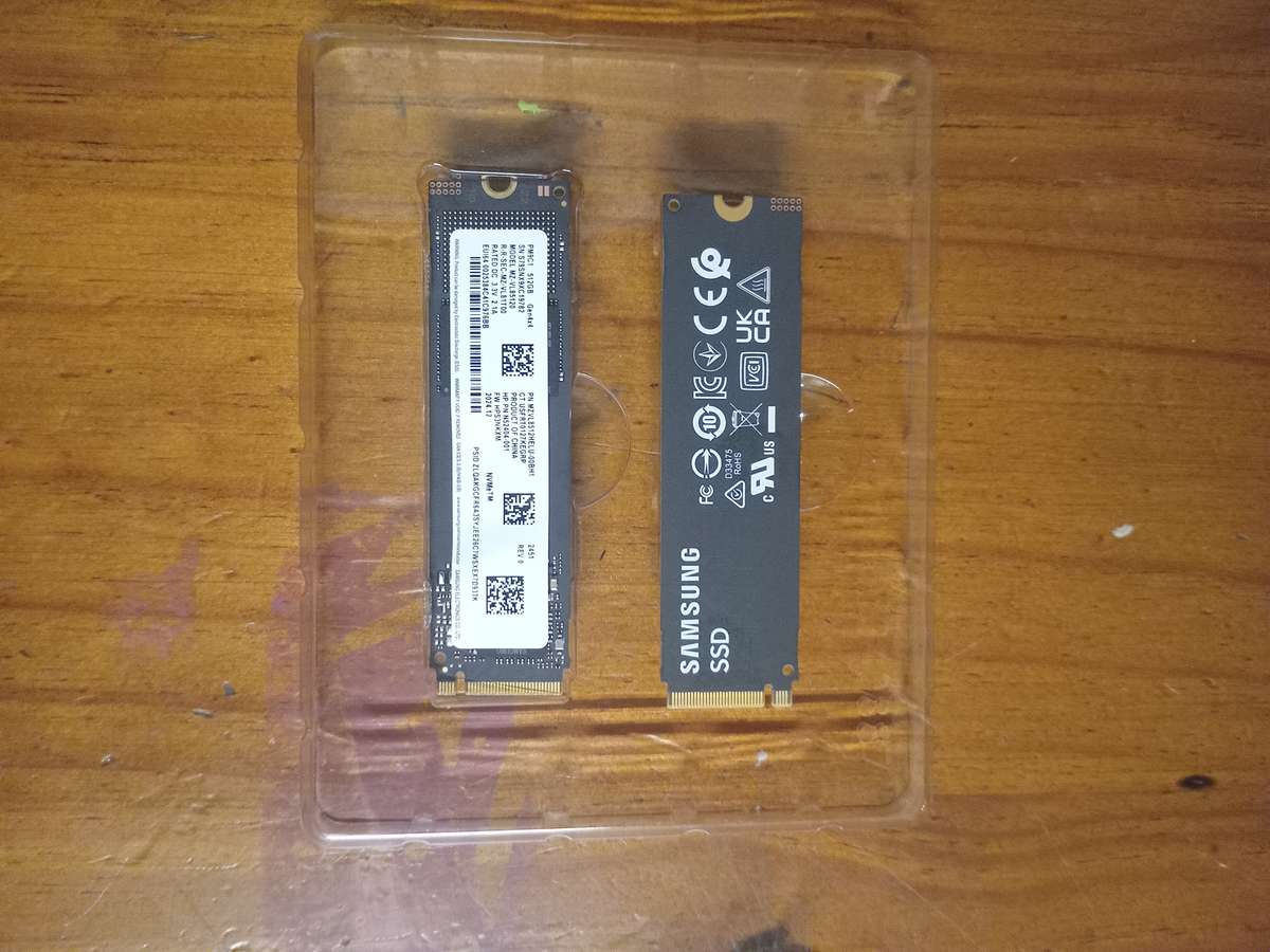 Samsung 512 NVMe SSD M.2