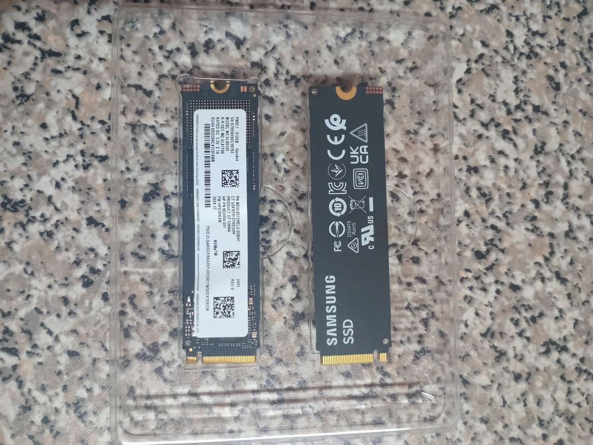 Samsung 512 NVMe SSD M.2