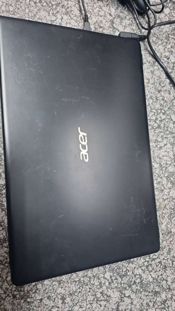Acer Aspire 3 i5 10th Gen, 8G ram 512G SSD 15.6" Screen Win 11