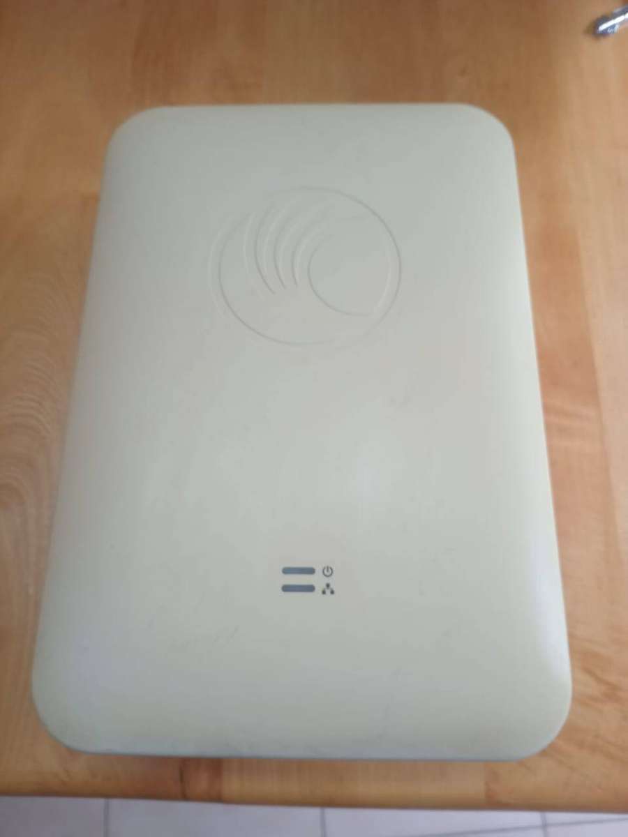 Cambium Networks cnPilot E500