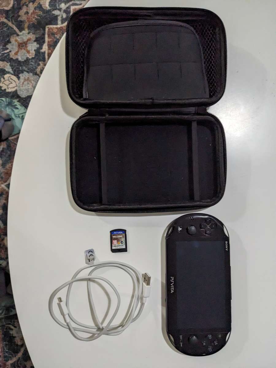 PlayStation Vita (2000 model)(With Case and Killzone Mercenary game)