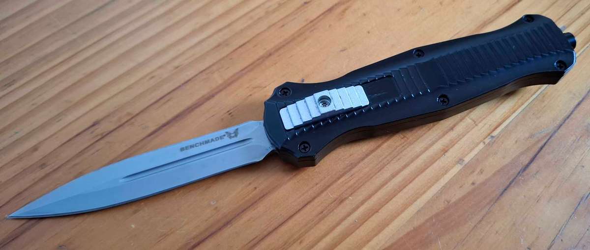 BENCHMADE DOUBLE-EDGED SWITCHBLADE