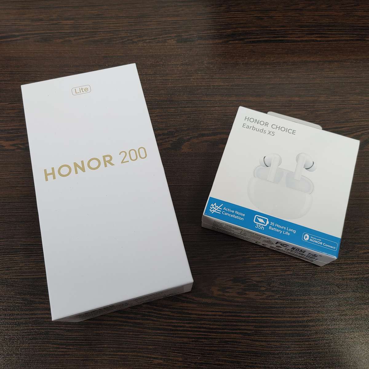 Amazing Deal ! HONOR 200 Lite Midnight Black 5G & Honor Bluetooth Earbuds