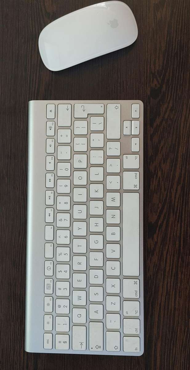 Original Apple Wireless Keyboard and Magic Mouse Combo