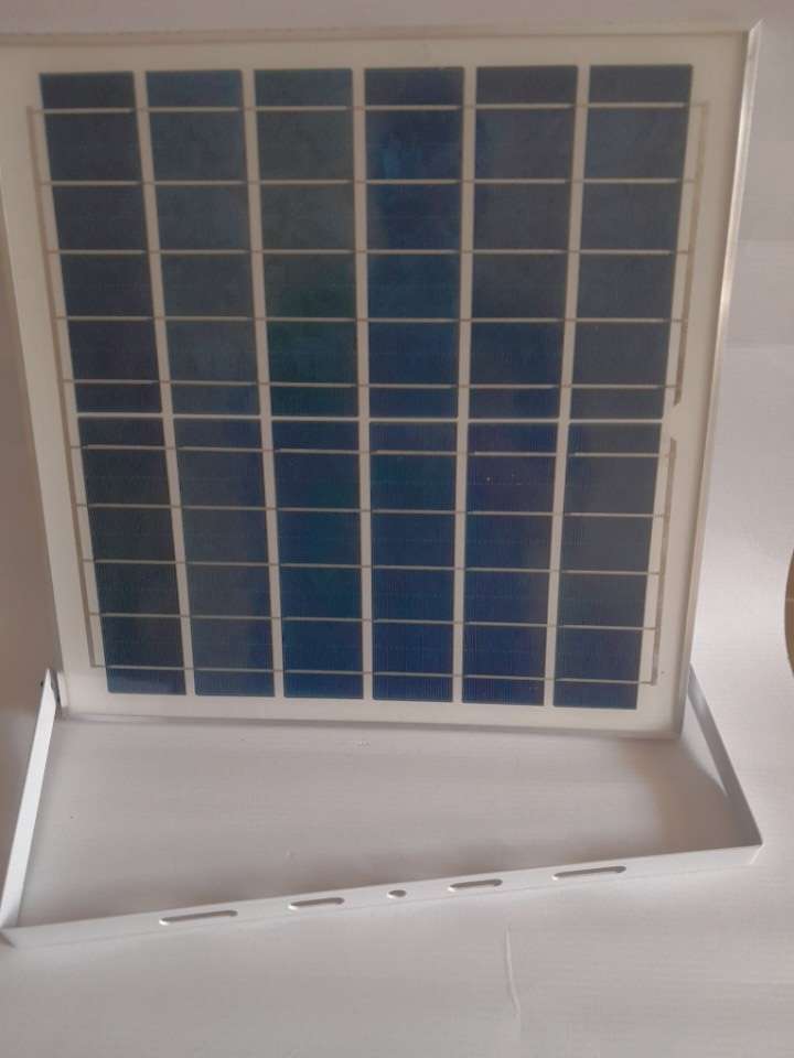 30W Glite LED Solar Floodlight