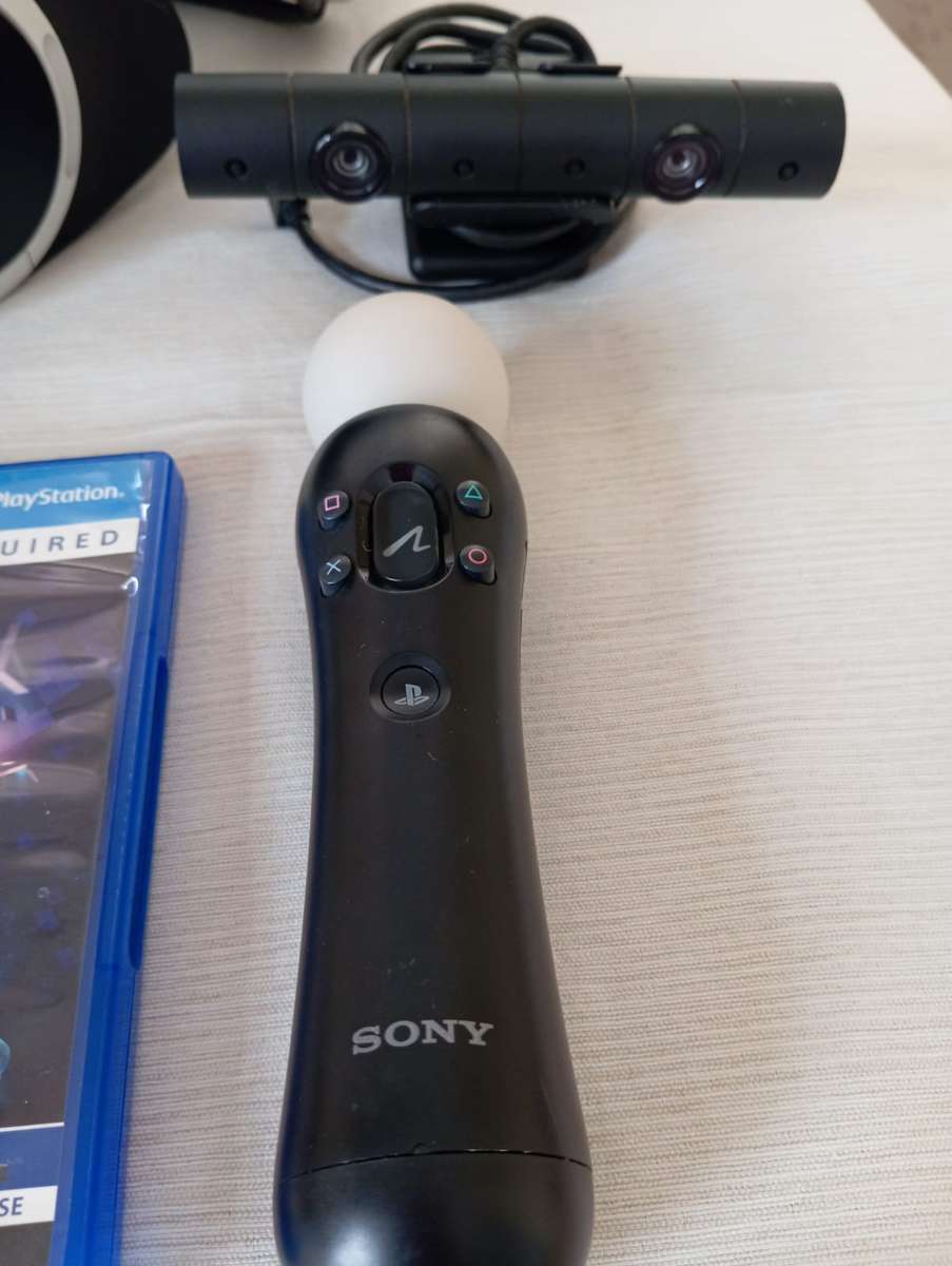 PSVR Headset + Playstation Move Controllers + Game complete Boxed