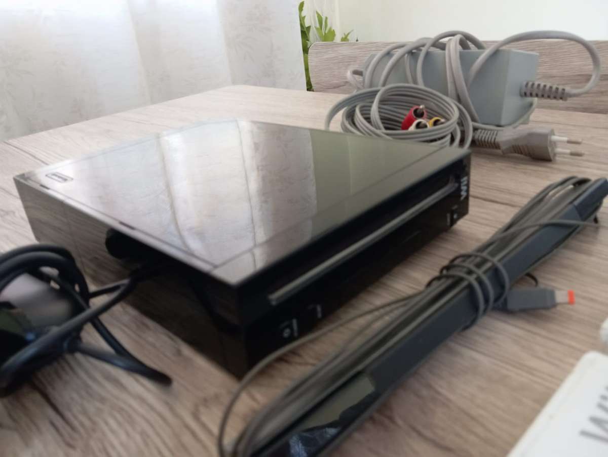 Wii Console complete with games