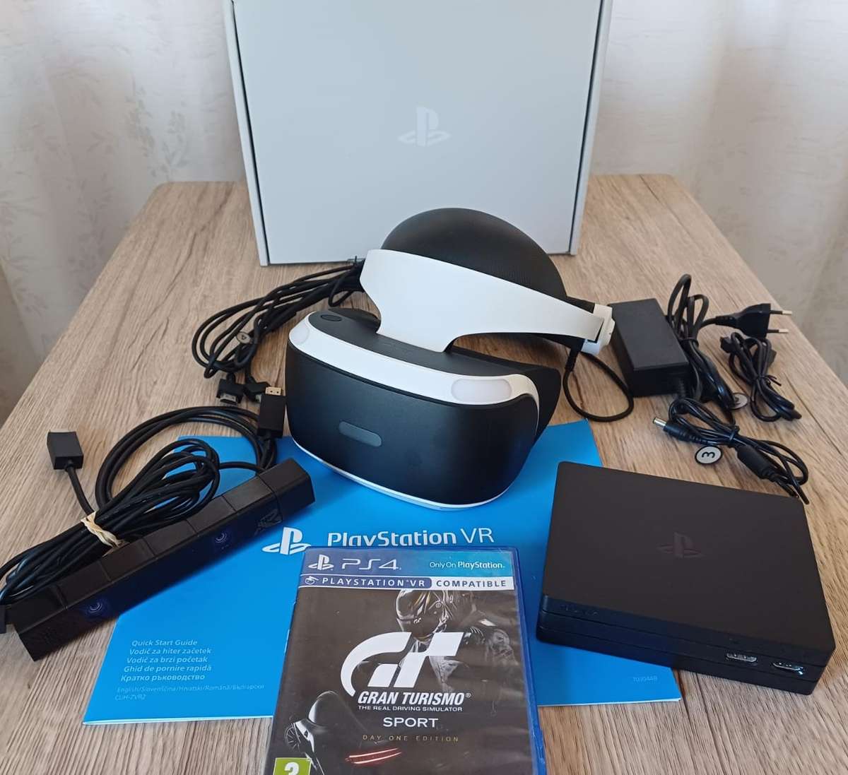 PSVR Headset  (Playstation virtual reality) + Game complete Boxed system