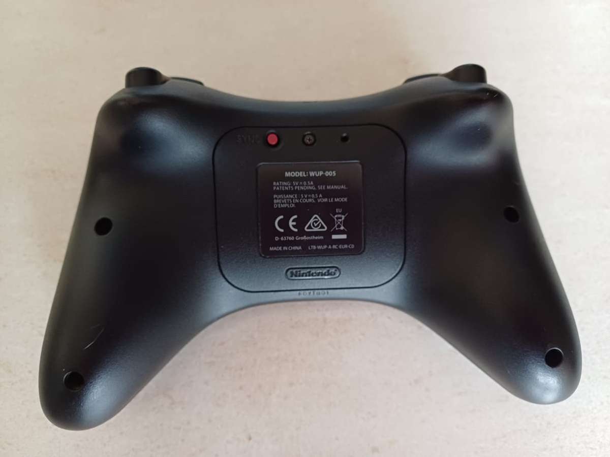 Wii U pro controller