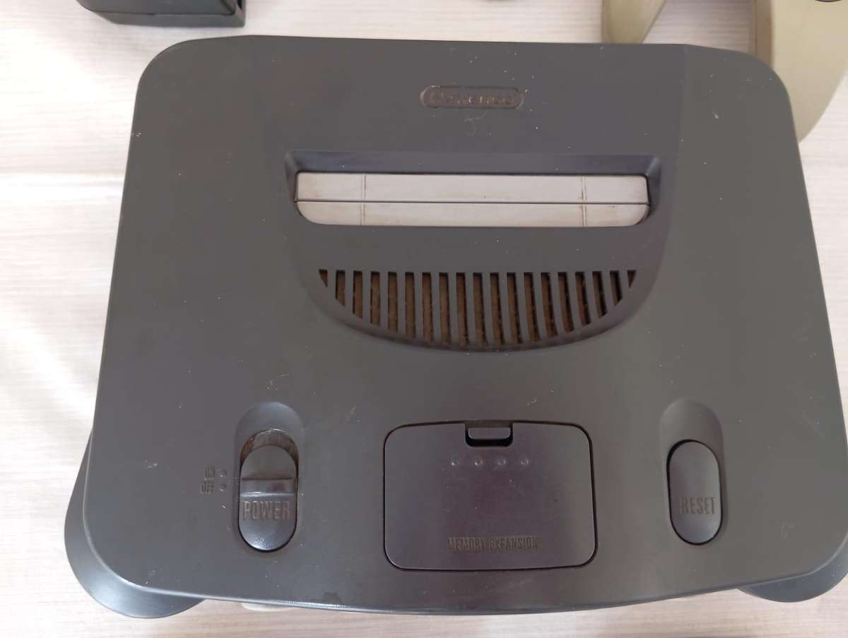 Nintendo N64 console and games