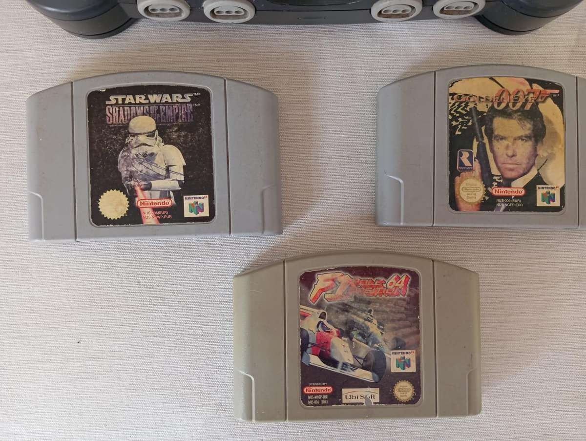 Nintendo N64 console and games