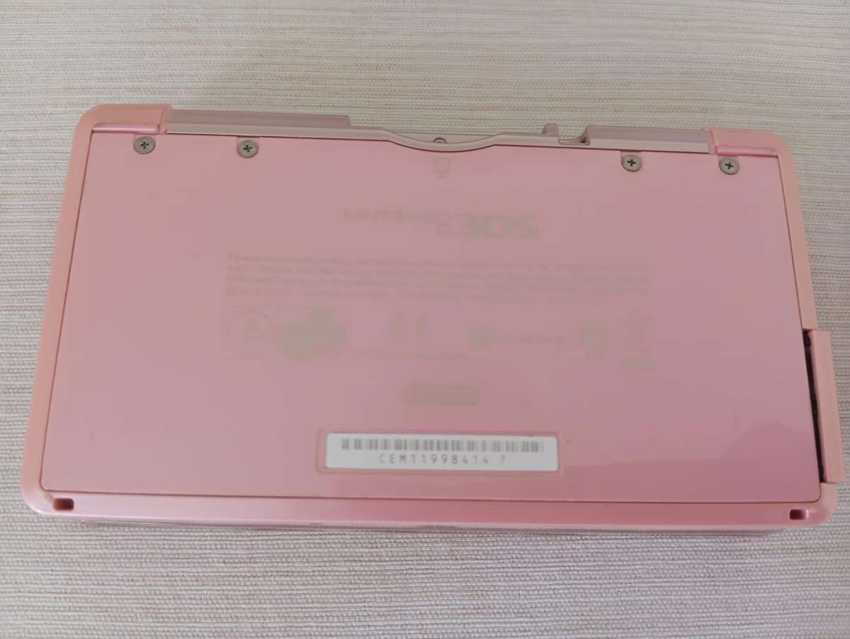 nintendo 3ds console pink