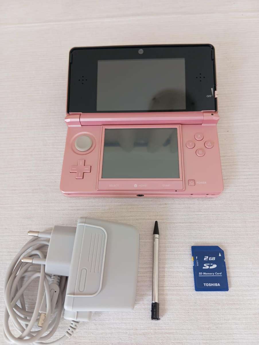 nintendo 3ds console pink