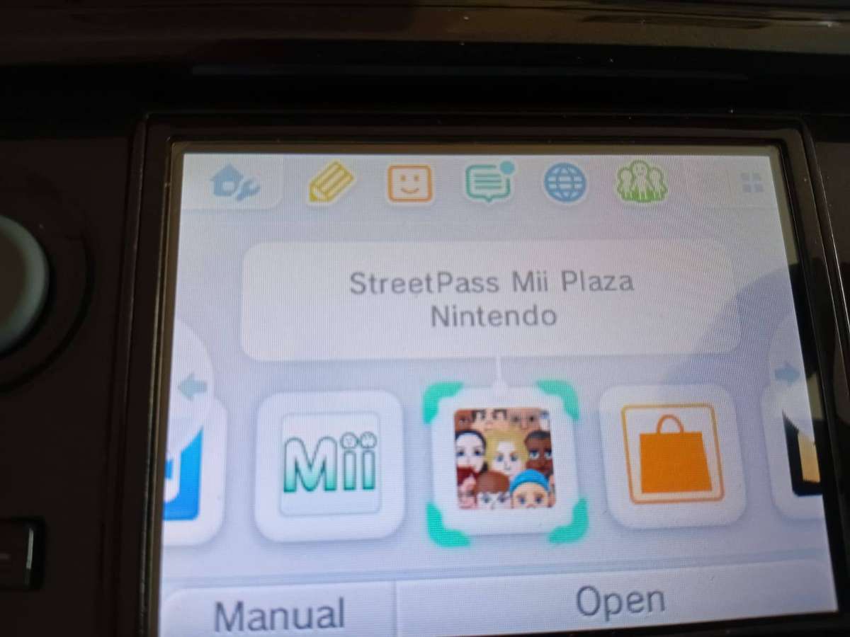 Nintendo 3ds console Black with memory card + Game Ghost Recon Shadow Wars