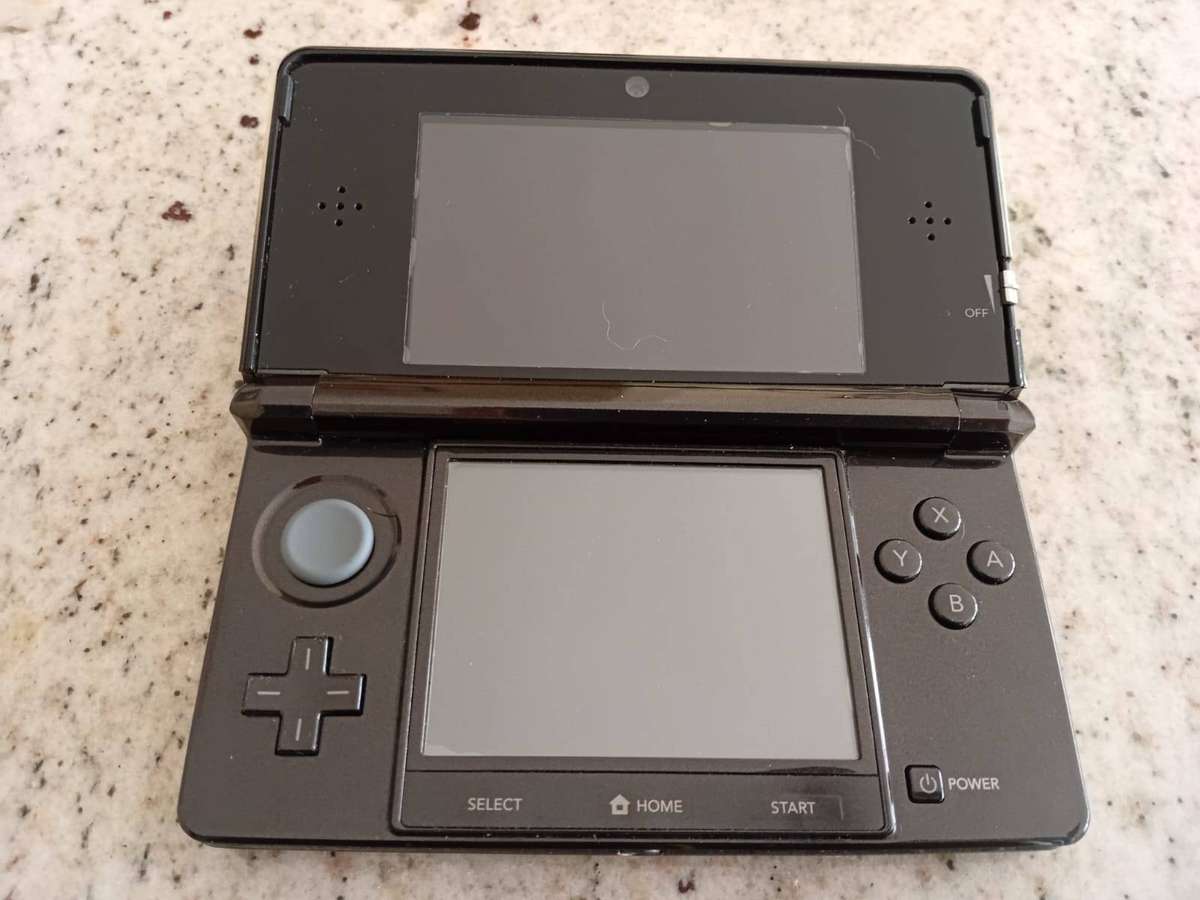 Nintendo 3ds console Black with memory card + Game Ghost Recon Shadow Wars