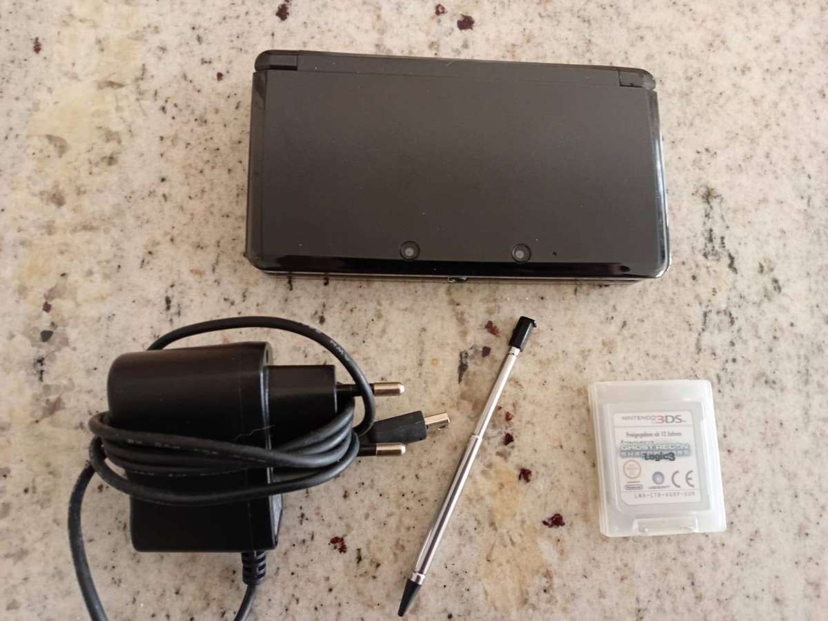 Nintendo 3ds console Black with memory card + Game Ghost Recon Shadow Wars