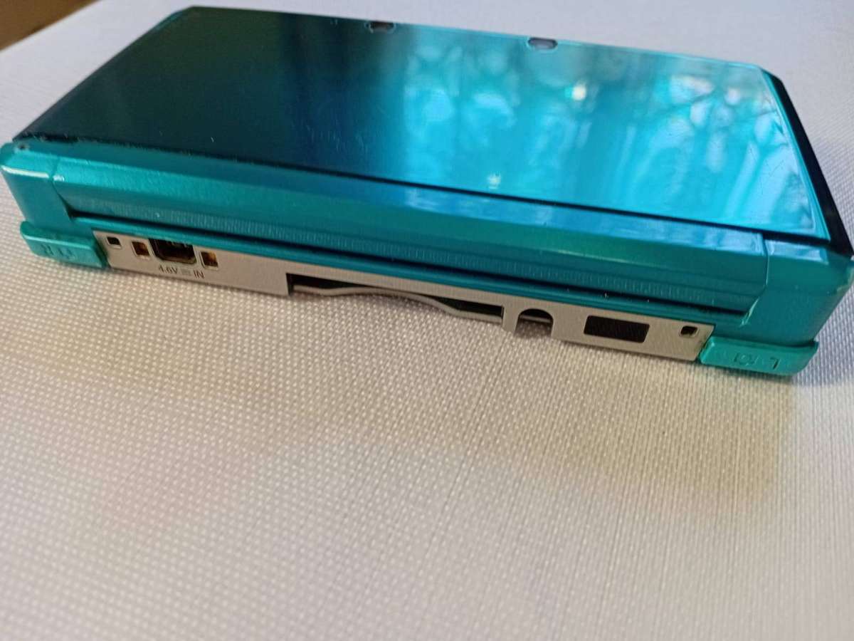 Nintendo 3ds console
