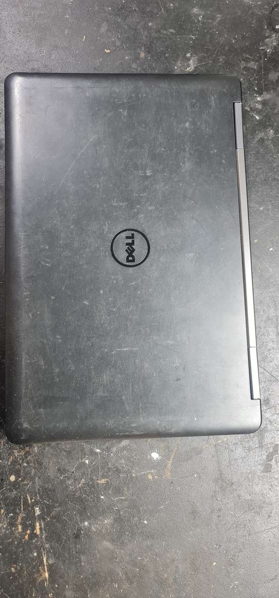 Dell i5 E5540 (Fixer Upper) (For Spares or Repair) (Switches on!)