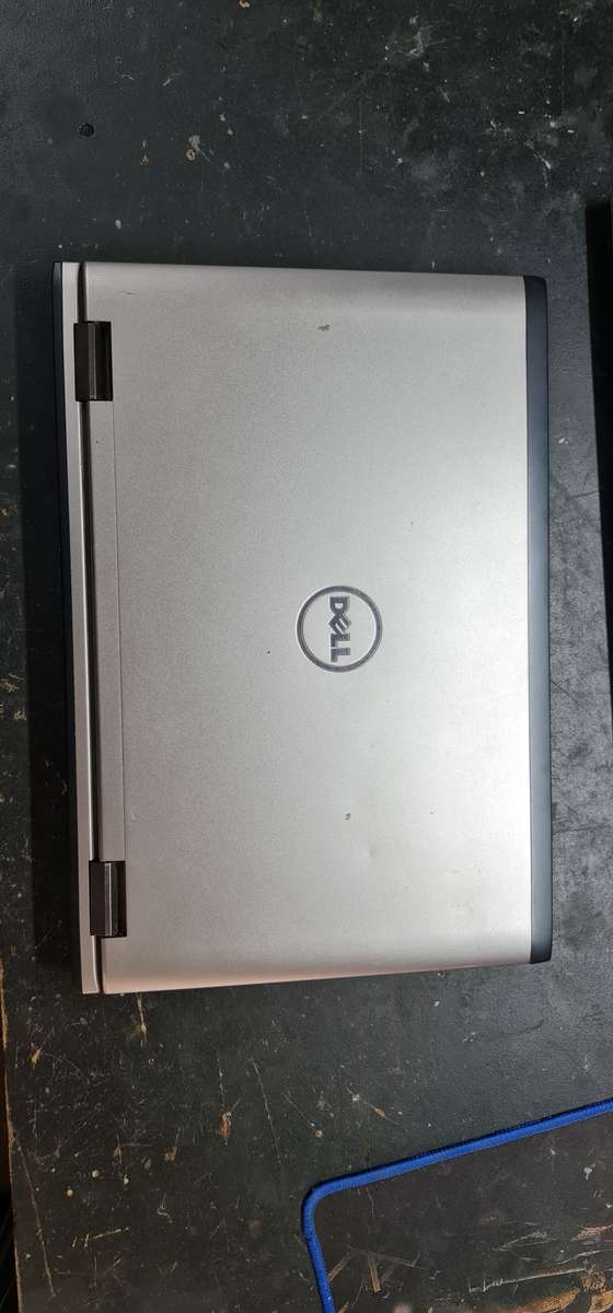 Dell i5 Vostro I5 2GEN - 4GB Memory - 750GB HDD (Fixer Upper) (For Spares or Repair) (Switches on!)