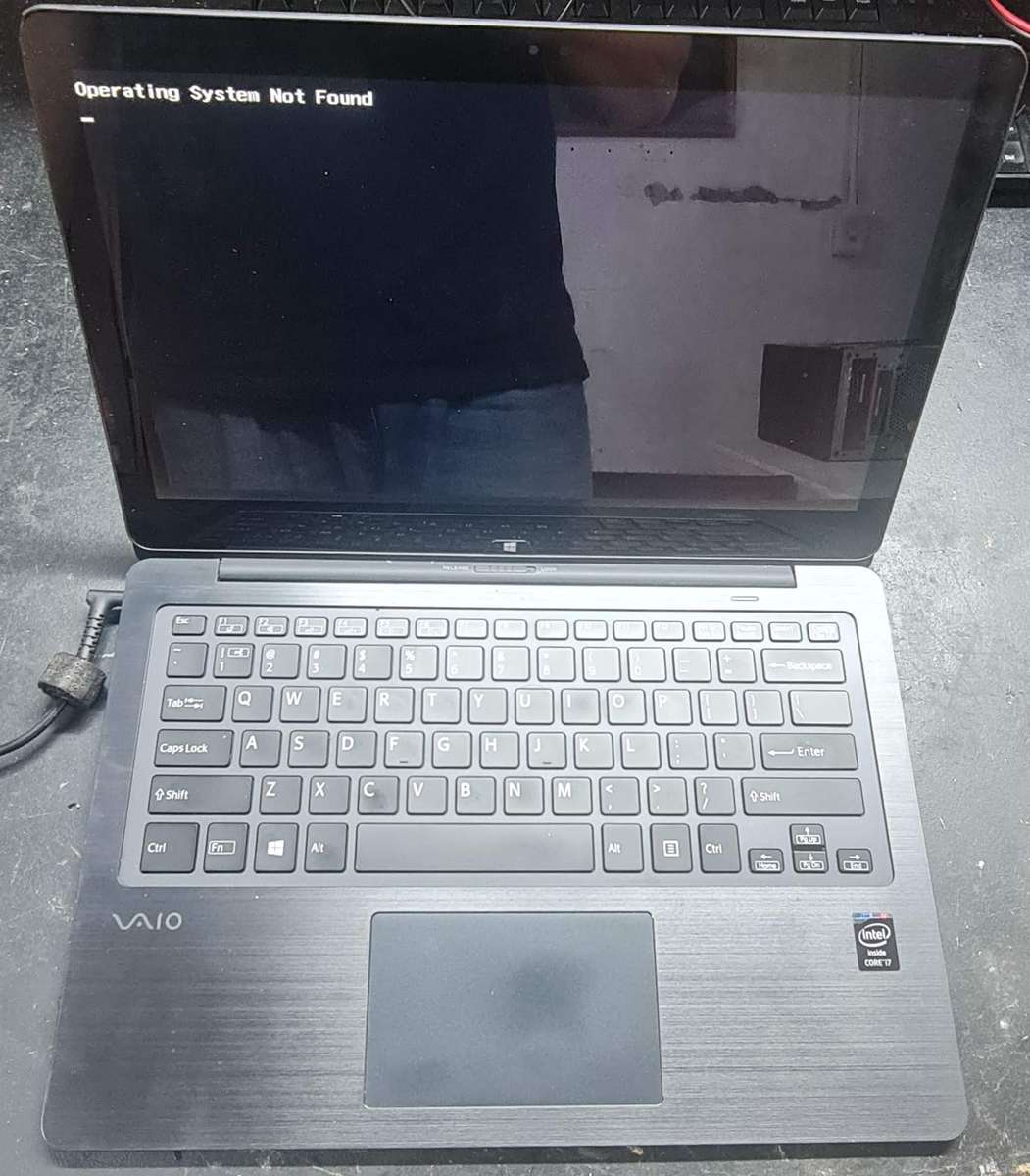 Sony Vaio (13" Touch/Tablet/Laptop) I7 4th Gen - 8GB Memory (Read Discription)