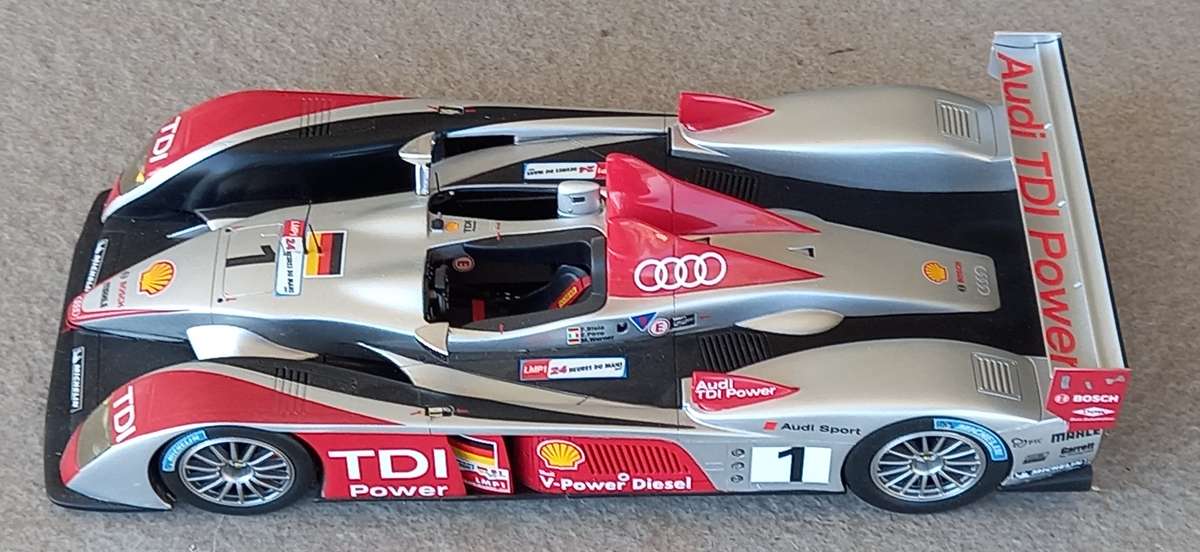 Audi R10 TDI - 2007 Le Mans winner - Spark 1/18