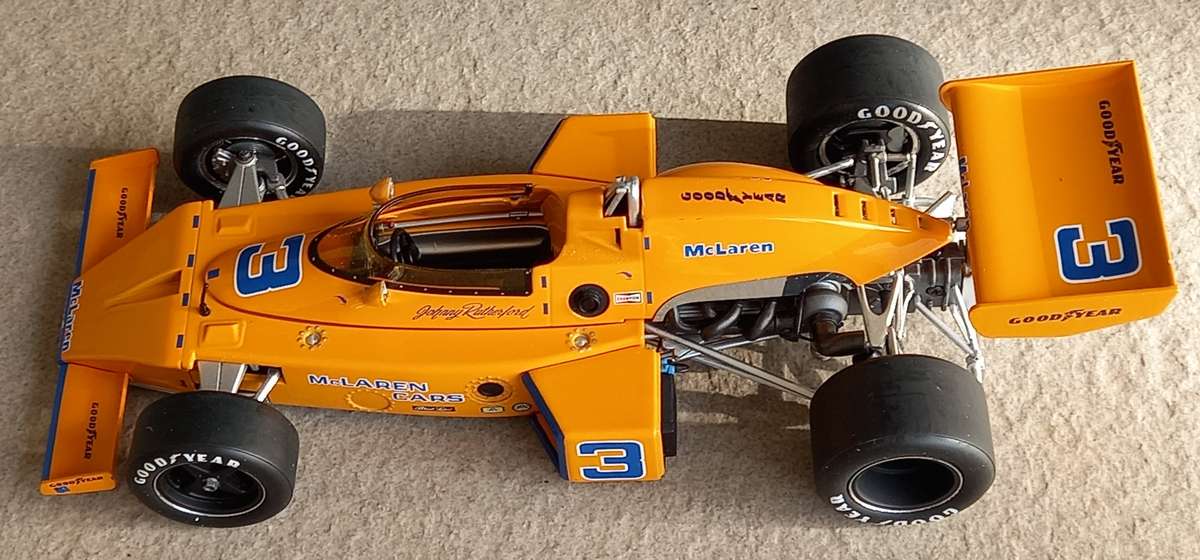 McLaren M16 Indy car - 1974 Indianapolis winner - Rutherford - Carousel 1/18