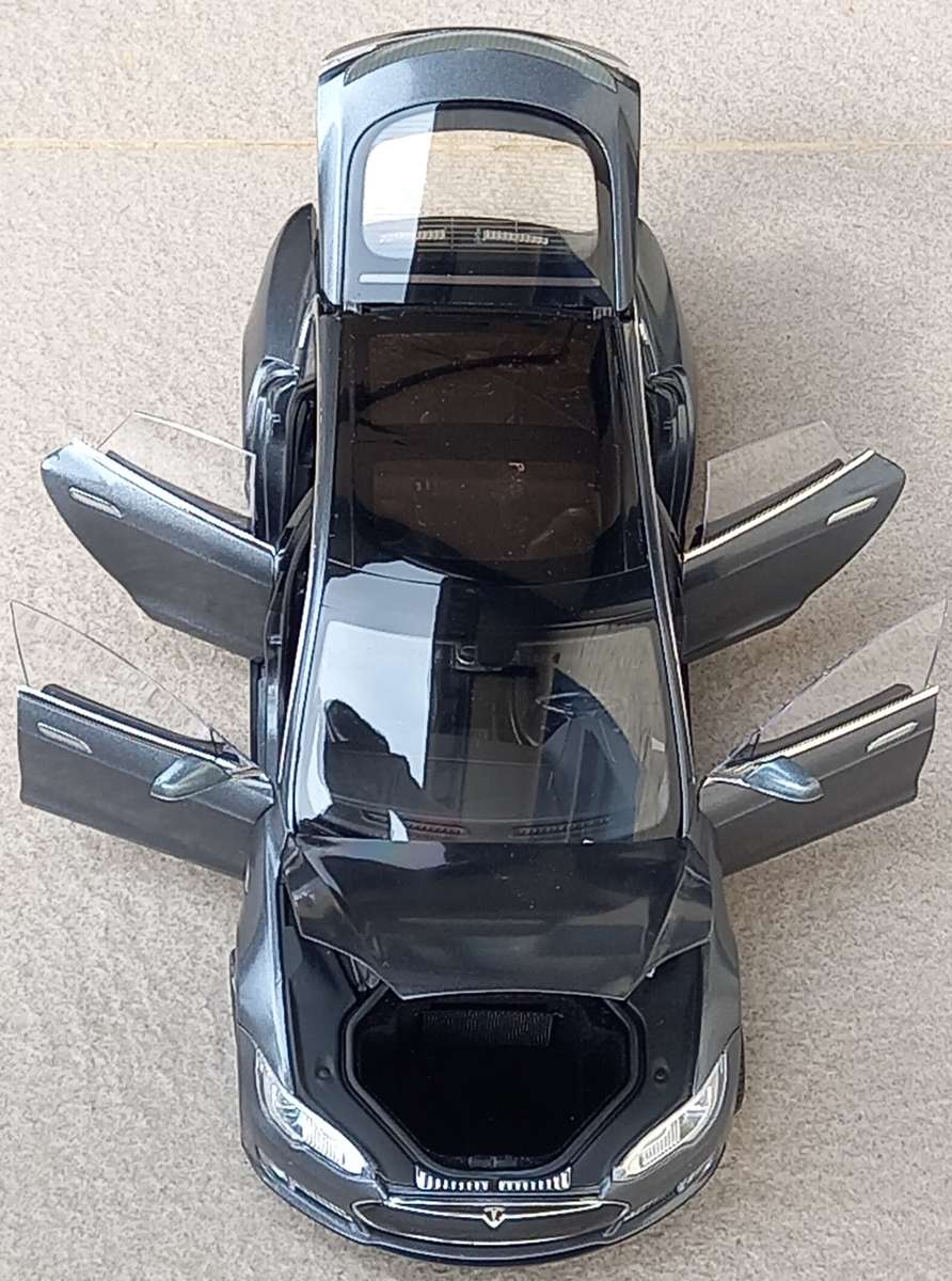 Tesla Model S Mk1 - Pioneer EV - 2013-2016