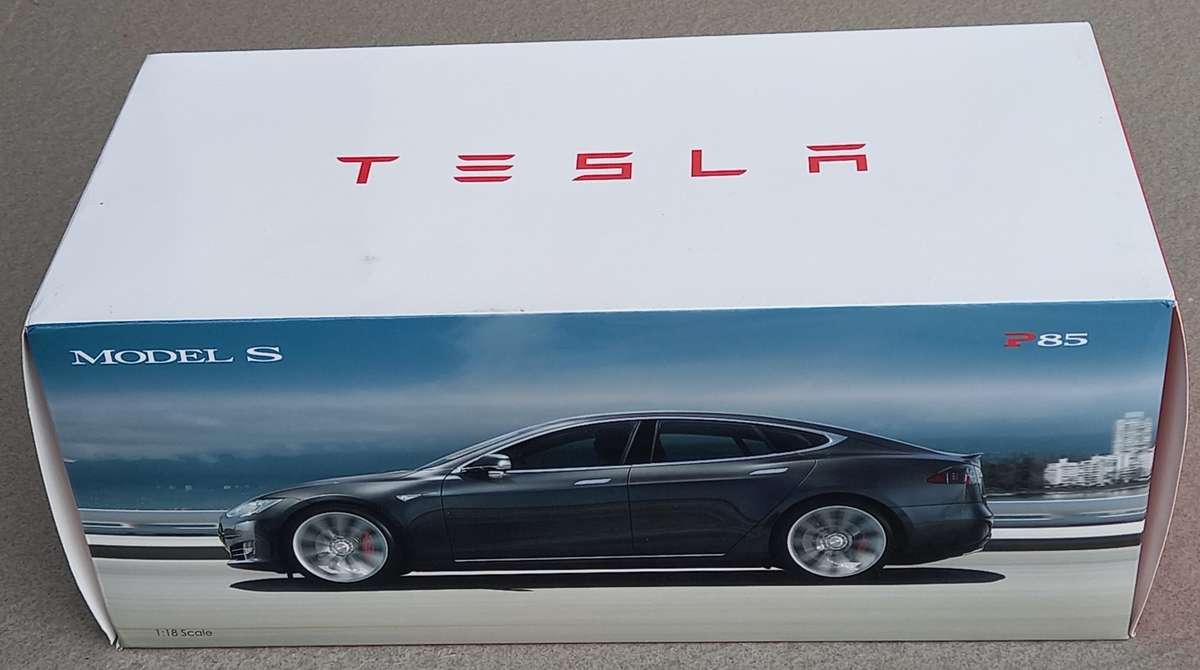 Tesla Model S Mk1 - Pioneer EV - 2013-2016