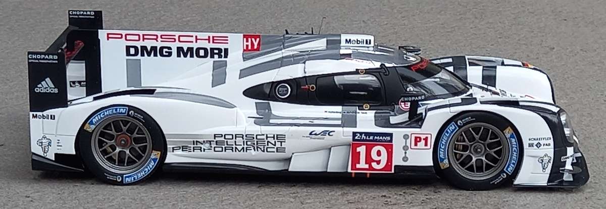 Porsche 919 - 2015 Le Mans winner - Spark 1/18