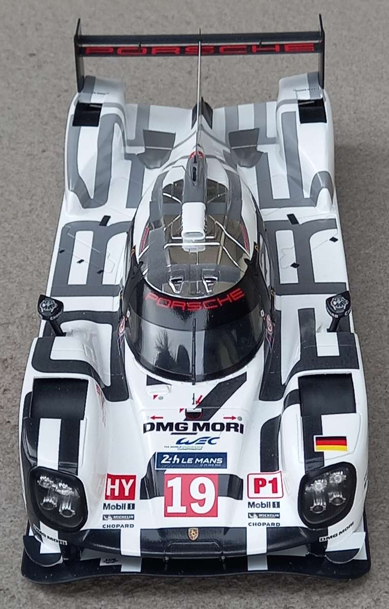 Porsche 919 - 2015 Le Mans winner - Spark 1/18